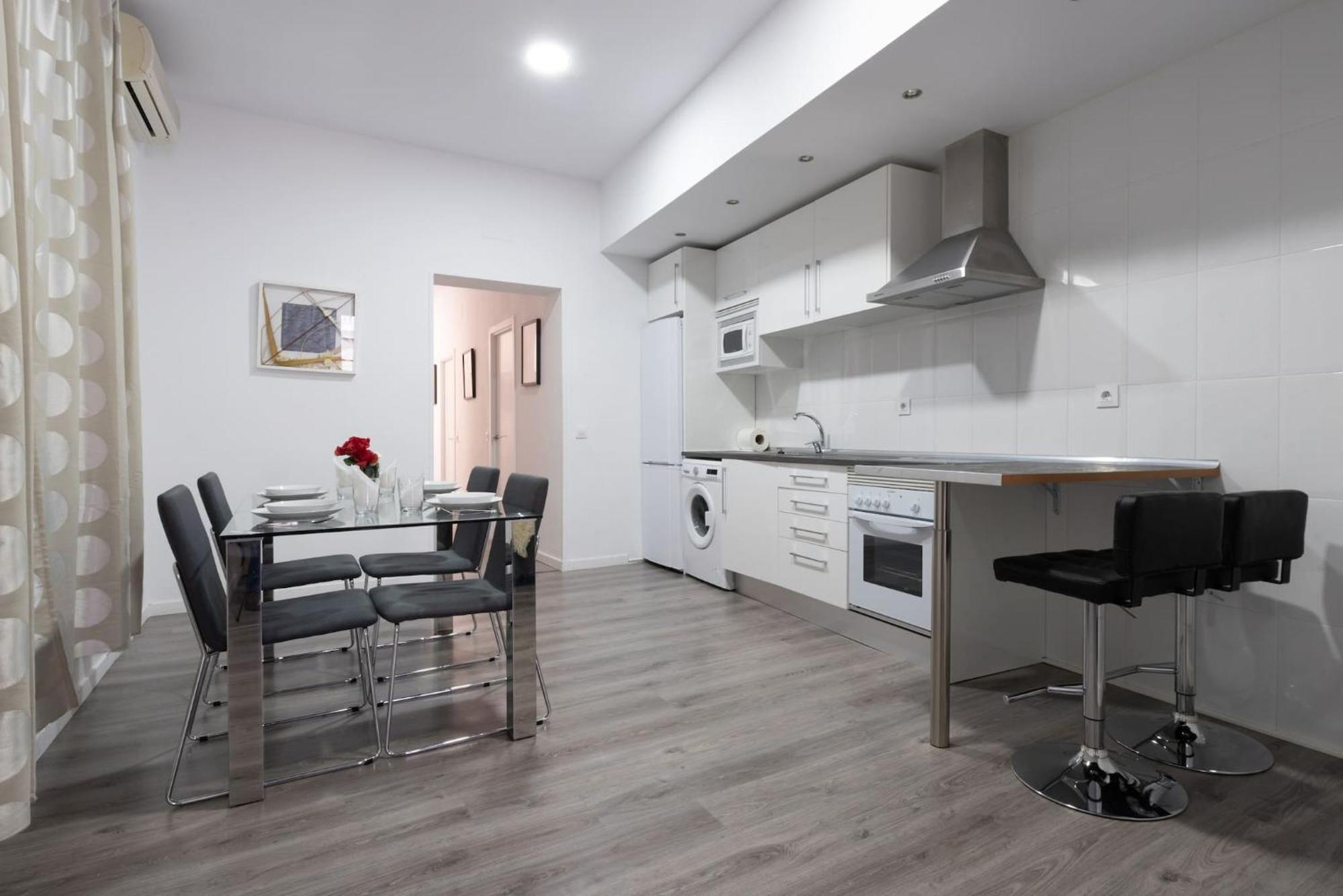 Apartamentos Day Madrid Sol Centro Gran Via ภายนอก รูปภาพ