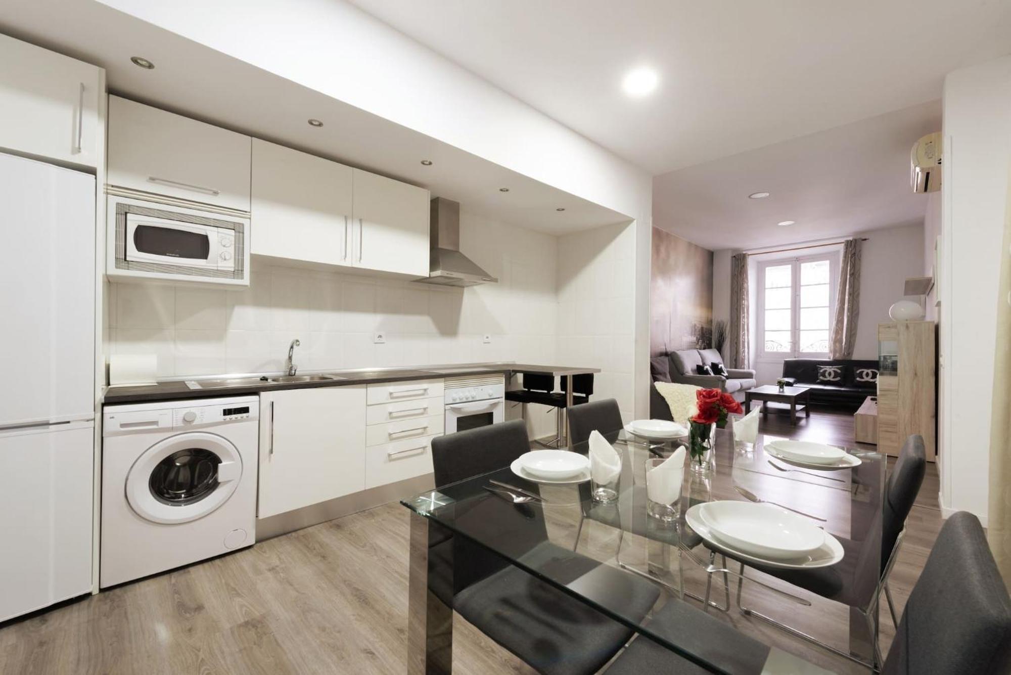 Apartamentos Day Madrid Sol Centro Gran Via ภายนอก รูปภาพ